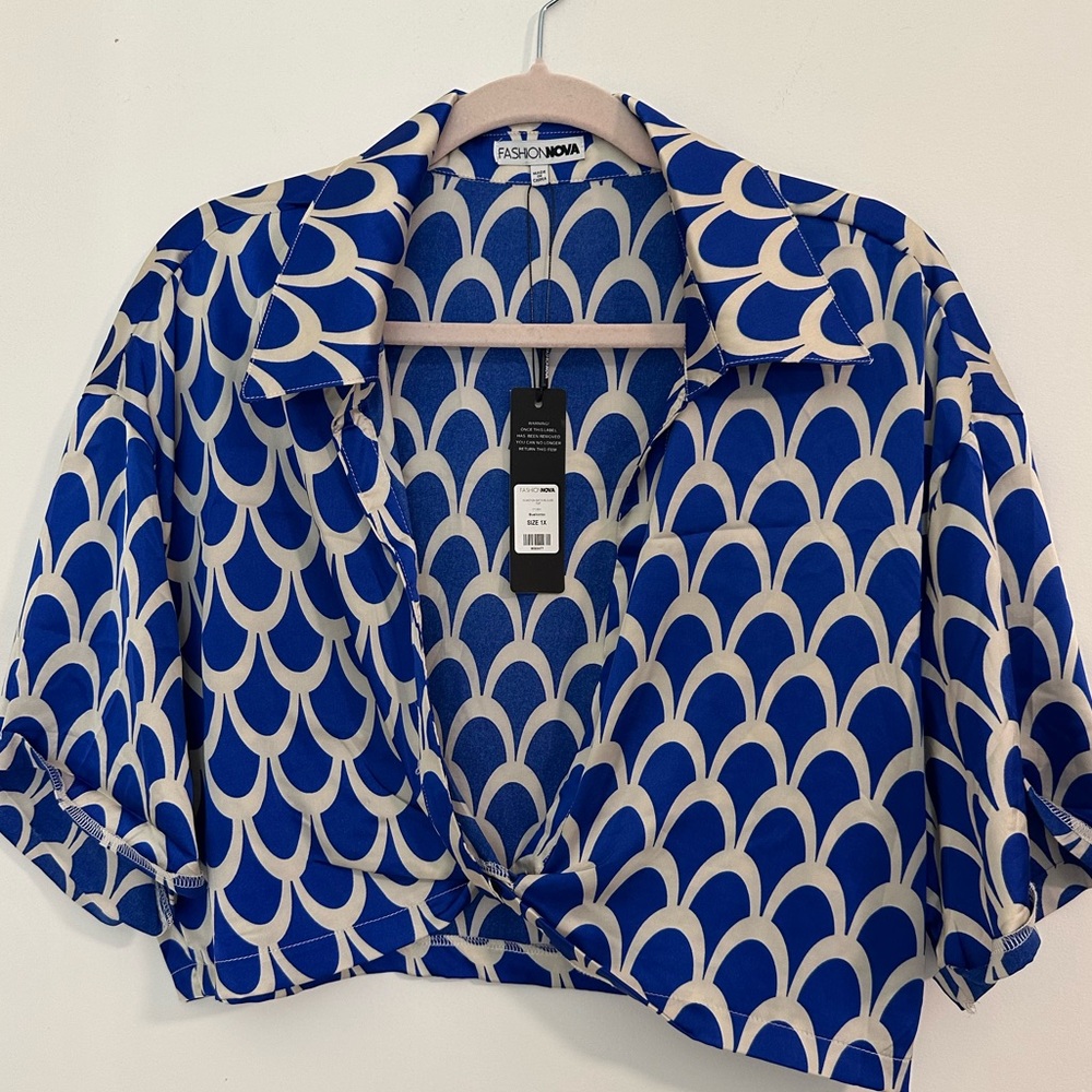 FASHIONNOVA Satin Cropped Blouse 1X
